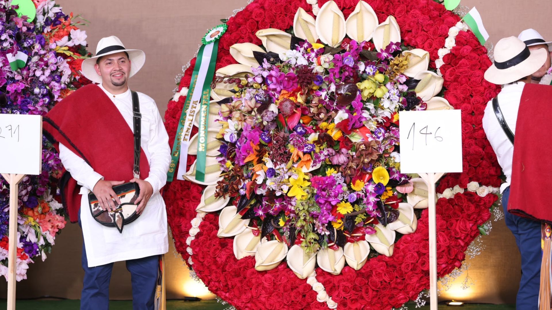 La visita se dio luego de la invitación del alcalde de Medellín, Federico Gutiérrez, para que el presidente hiciera parte de la celebración. 