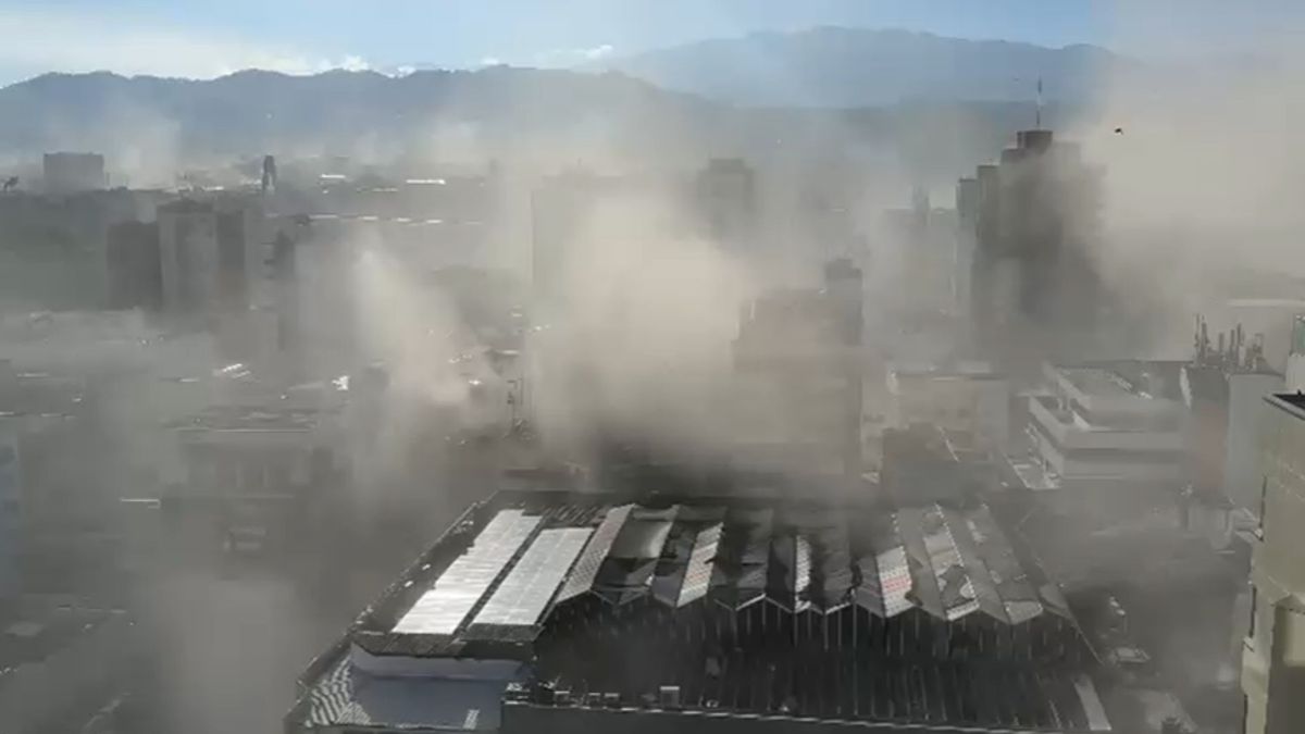En sectores del norte de la capital, algunas personas evacuaron junto con sus mascotas. Uno de los reportes conocidos desde la carrera 8 con calle 129 señaló que el movimiento habría sido percibido durante varios minutos.