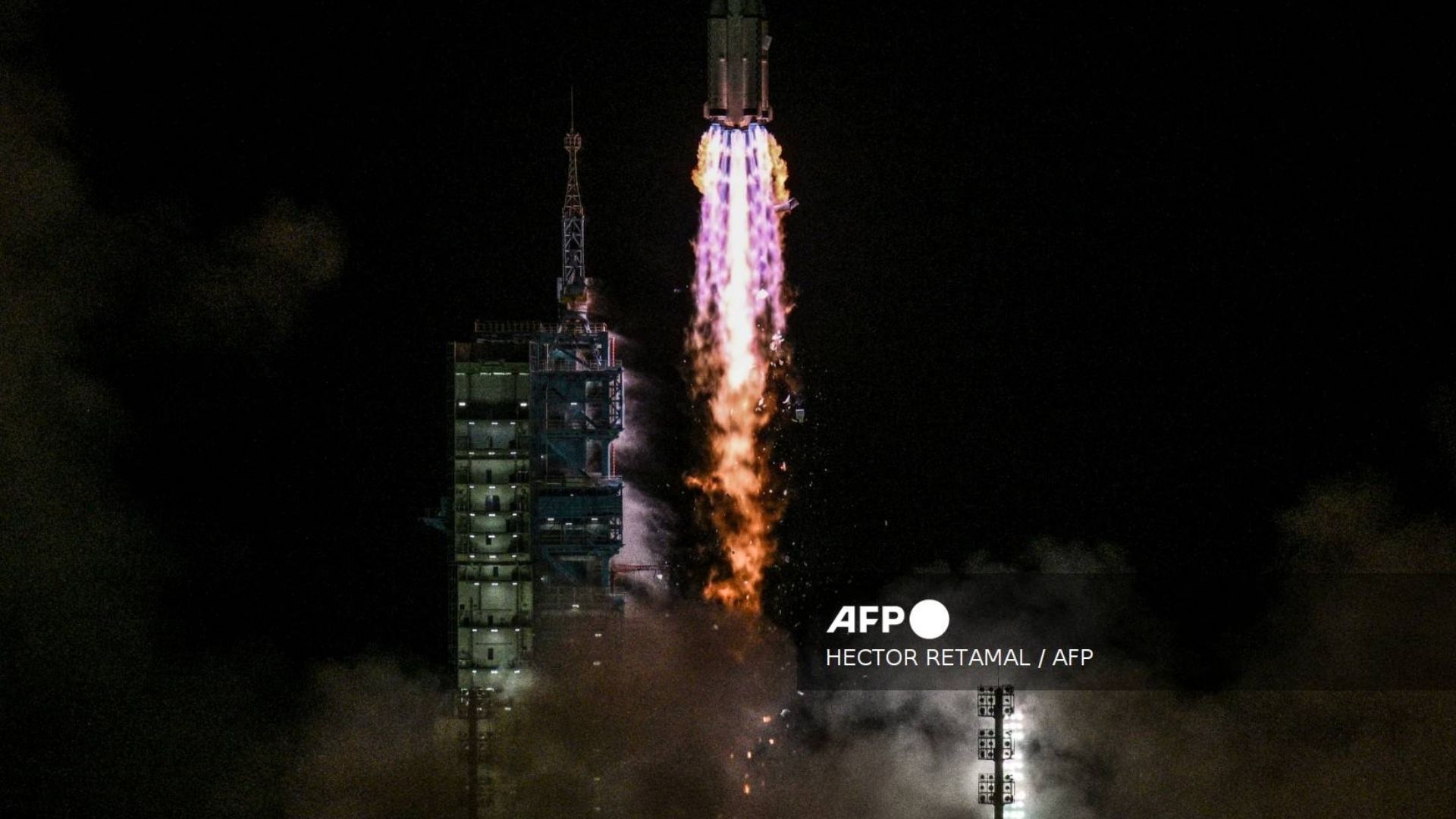 El cohete no llegó a la órbita planetaria; sus partes cayeron en distintos puntos de China.