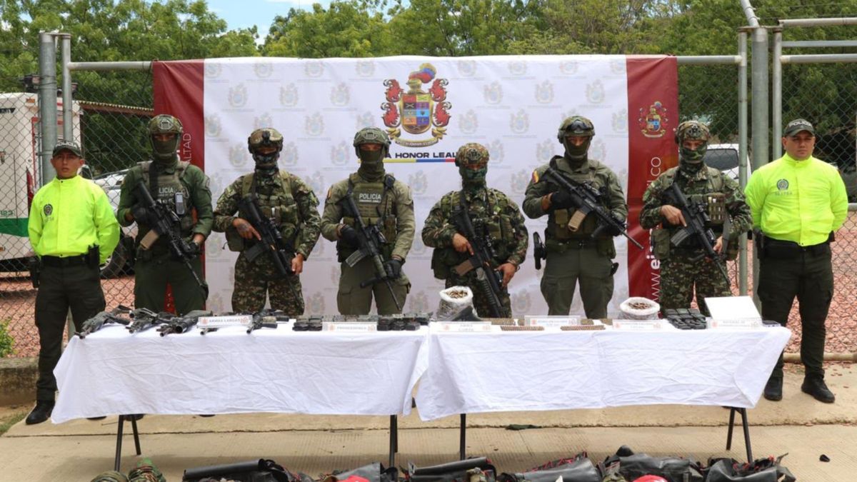 Material de guerra y comunicaciones del ELN