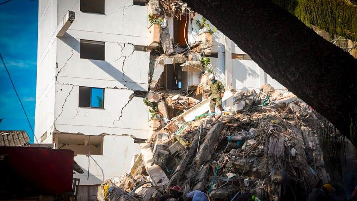 Labores de rescate tras el terremoto en Colombia