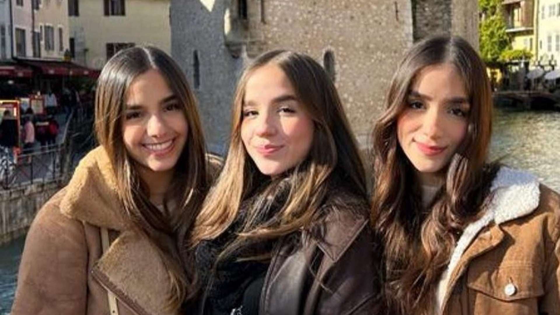 Las tres hermanas estudiaron la misma carrera en la Universidad Javeriana y permanecieron juntas durante su formación profesional.