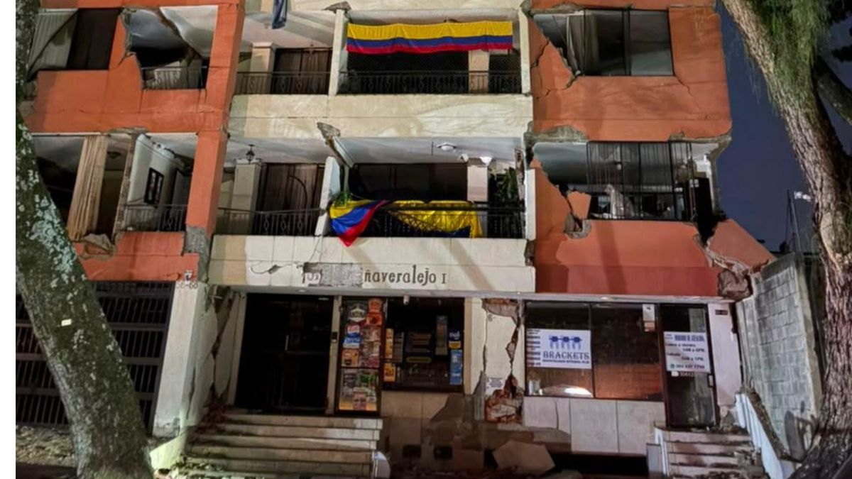 Edificio en riesgo de colapso en Cuarto de Legua, sur de Cali