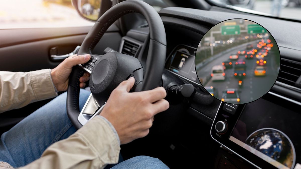 En la ciudad, la mala cultura al volante, empeora los trancones viales.
