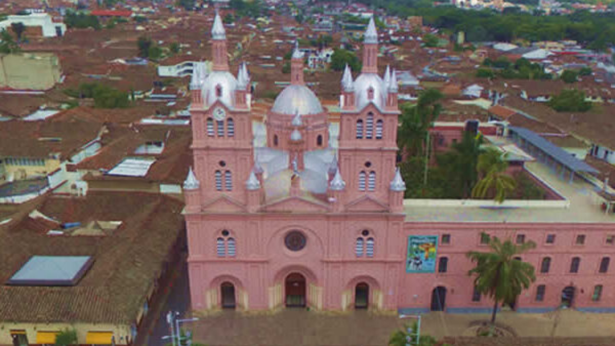 terremoto colombia iglesia catolica templos afectados basílica buga damnificados