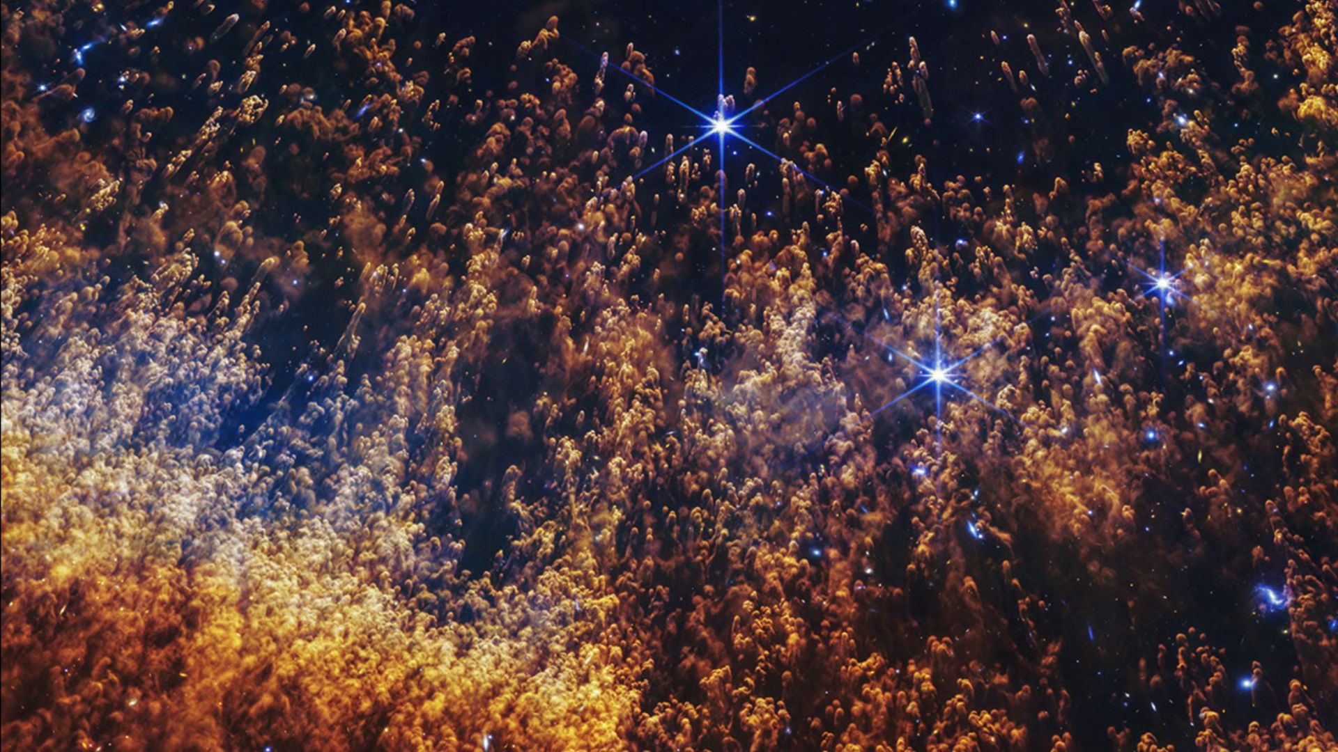 Miles de elementos están en las nebulosas, de allí, se produce una nueva estrella.