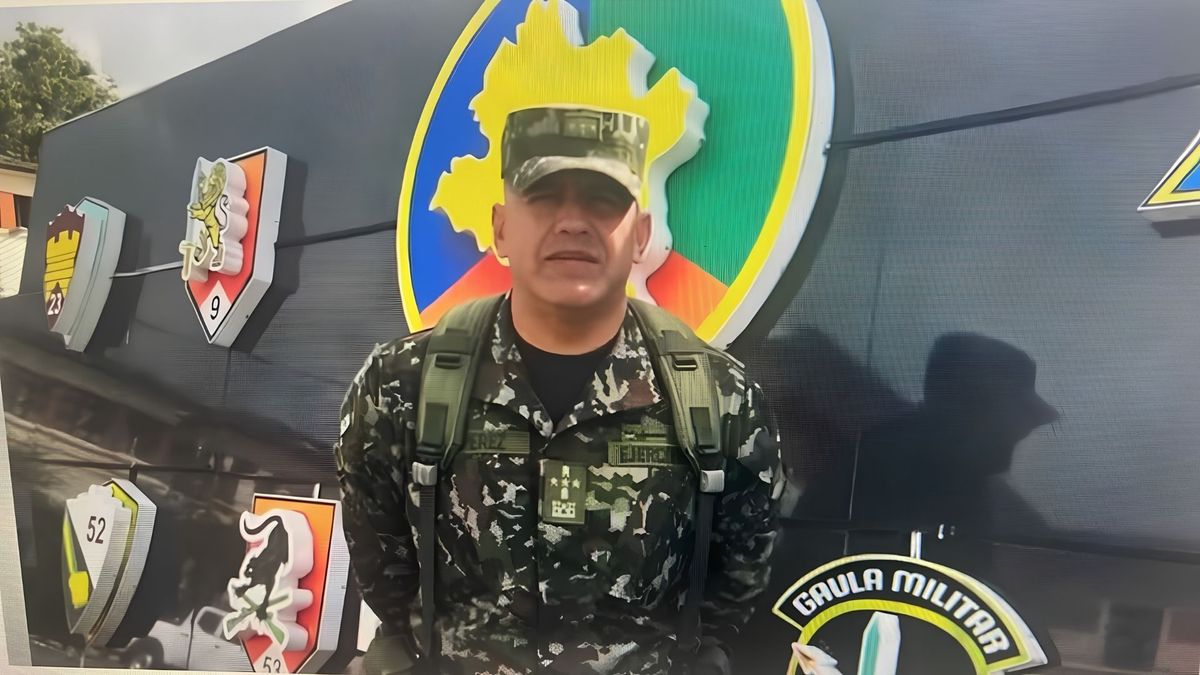 El coronel Carlos Didier Pérez, del Arma de Ingenieros, fue capturado en el Cantón Norte en Bogotá por presuntos nexos con el ELN y las disidencias de las Farc.