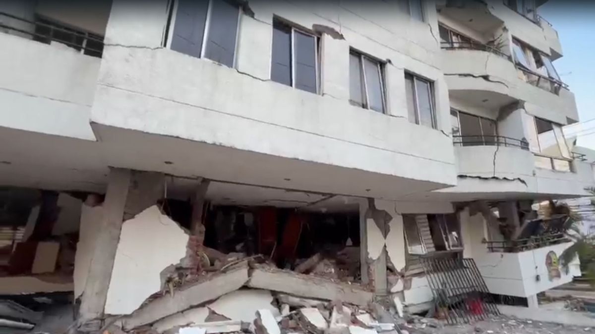 la fachada del edificio quedo gravemente afectada