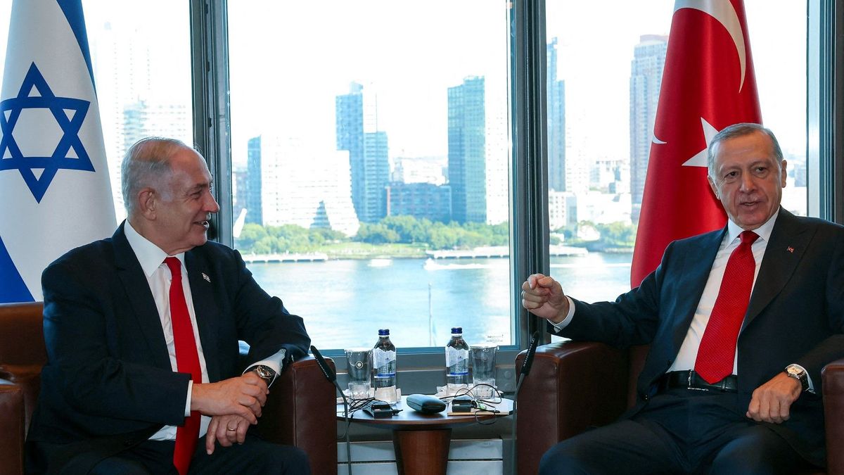 Presidente de Turquía, Recep Tayyip Erdogan, reunido con el primer ministro de Israel, Benjamin Netanyahu