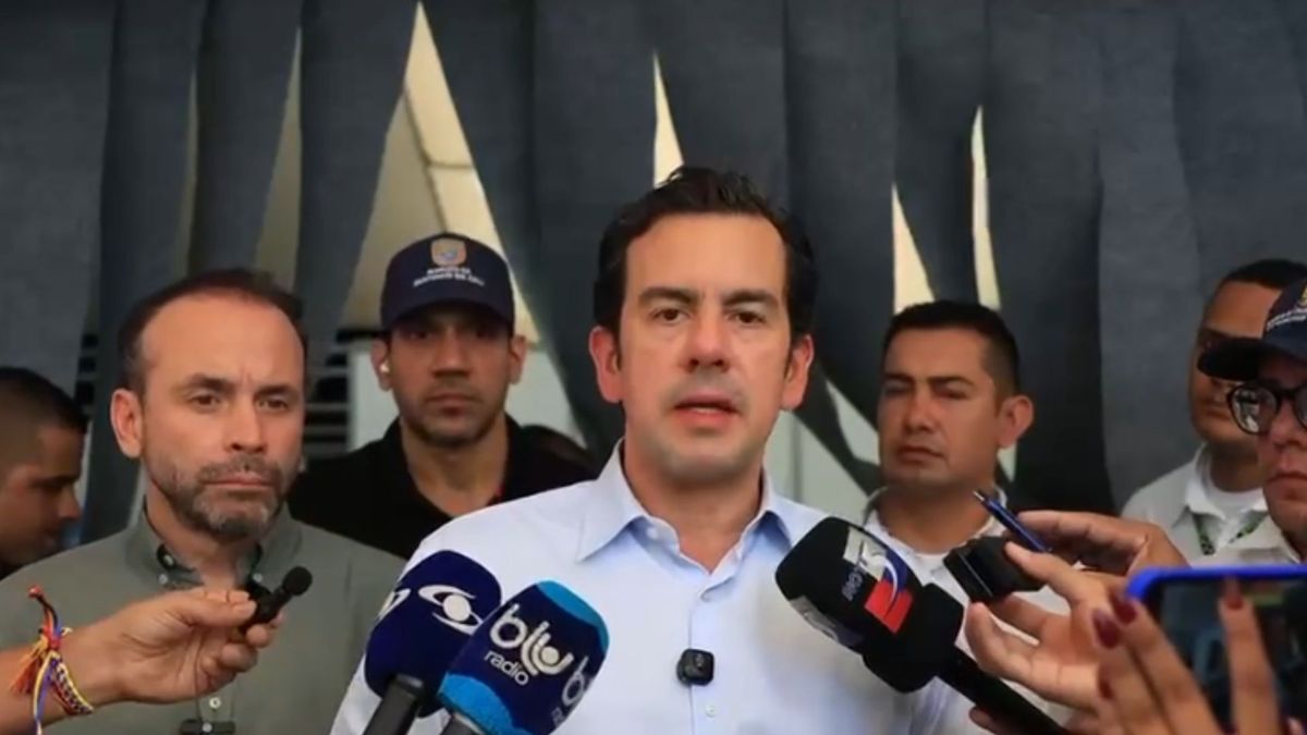 El ministro del Interior, Rodrigo Lara, anunció auxilios de vida para damnificados en Cali