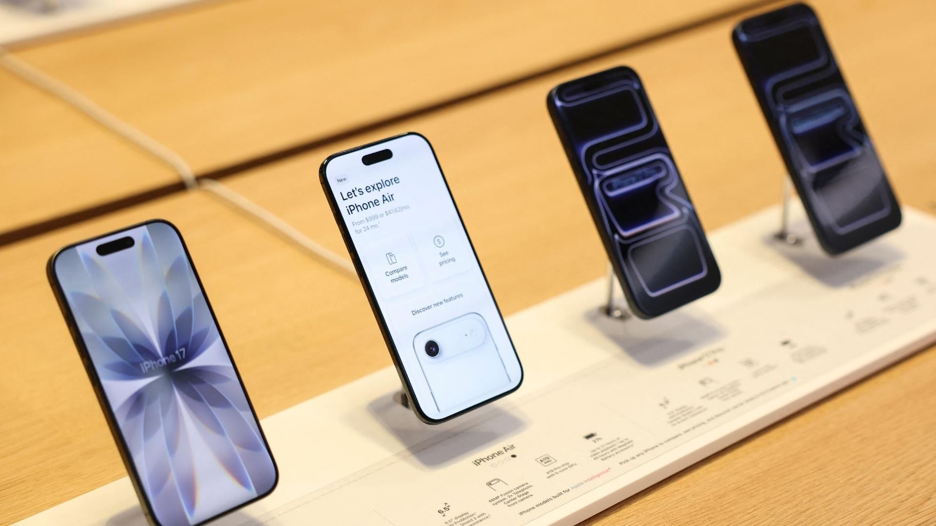 El nuevo iPhone 18 Pro mantendría elementos de diseño del iPhone 17 Pro, con cambios en el acabado trasero.