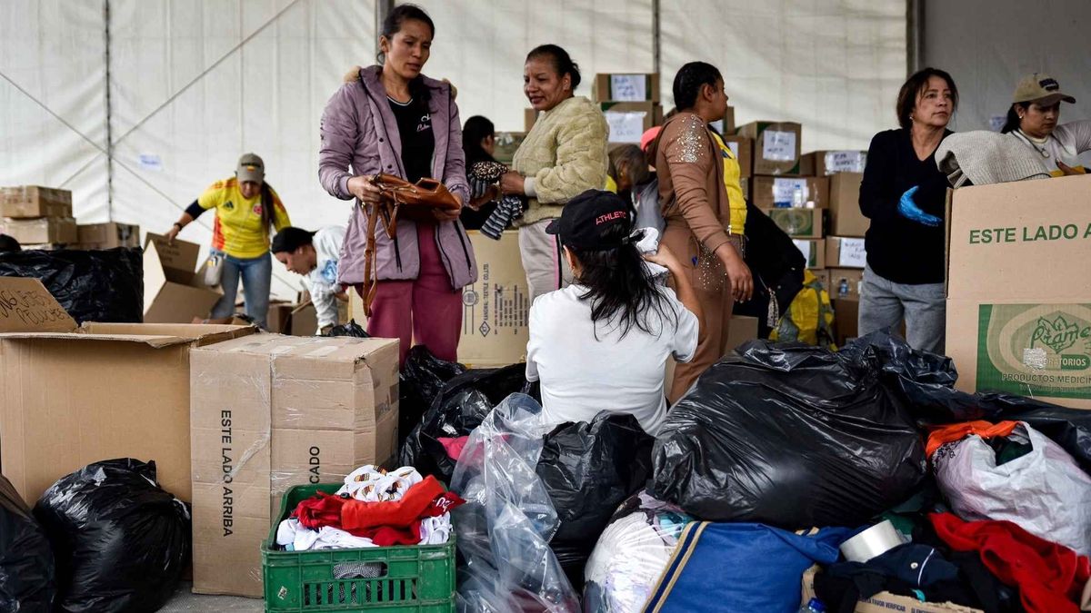 Los puntos de acopio reciben alimentos y elementos de primera necesidad para las familias afectadas por el terremoto.