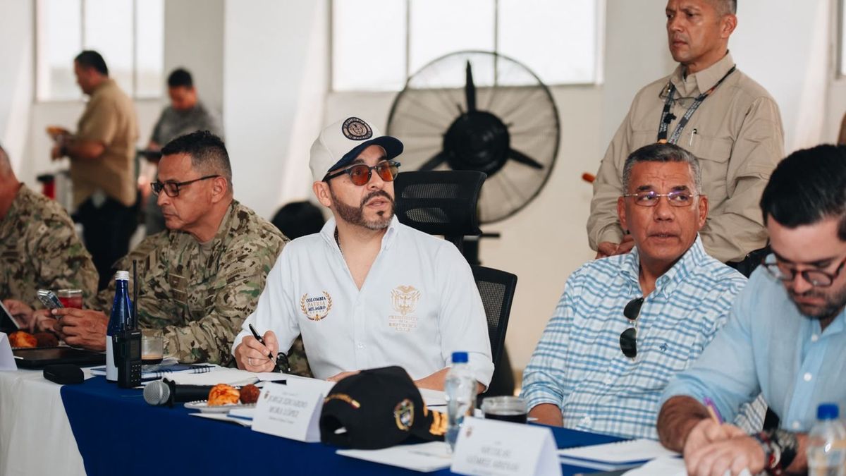 Encuentro entre el presidente Abelardo y alcaldes
