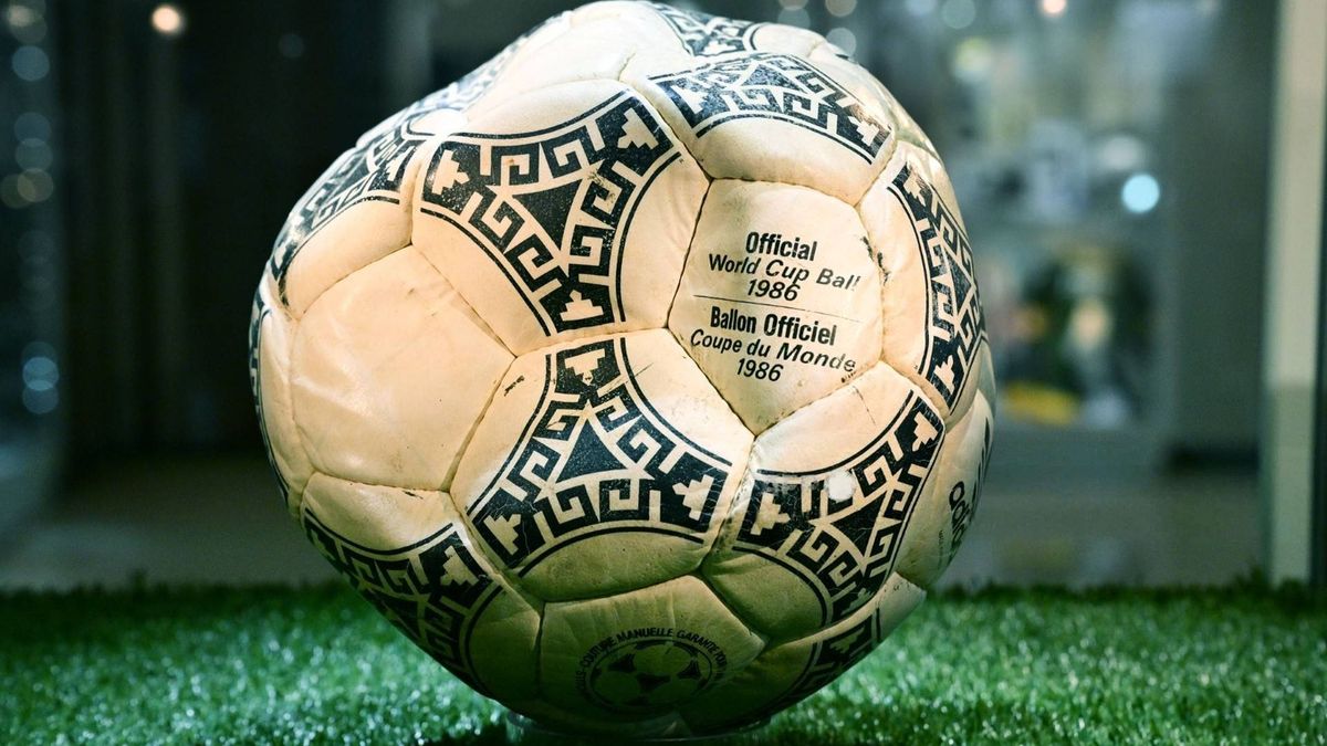 Balón mano de Dios