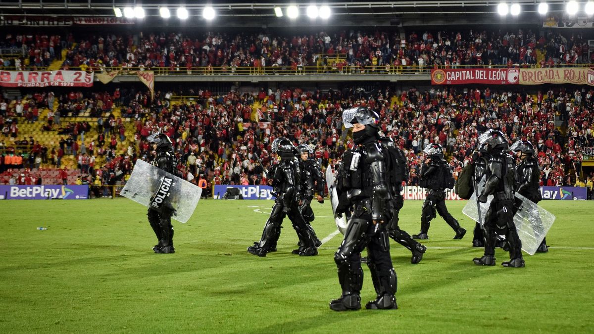violencia estadios colombia hinchadas visitantes barras policia seguridad nacional