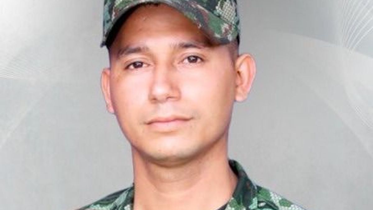 Un ataque con explosivos lanzados desde drones deja un militar muerto en el norte del Cauca