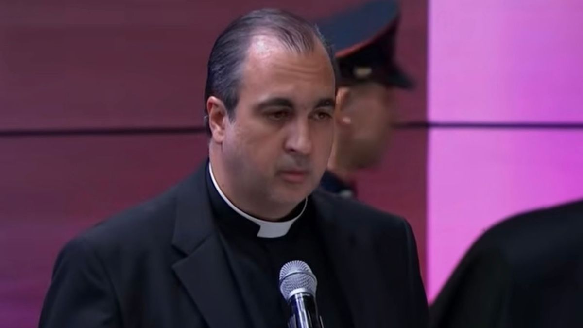 Capellán Rodolfo Andrés Londoño de la Espriella.
