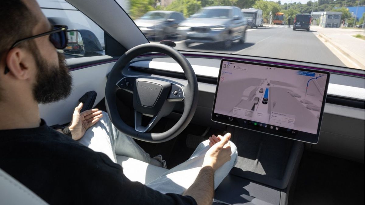 Una de las funciones más conocidas de Tesla es el Full Self-Driving, identificado como FSD.