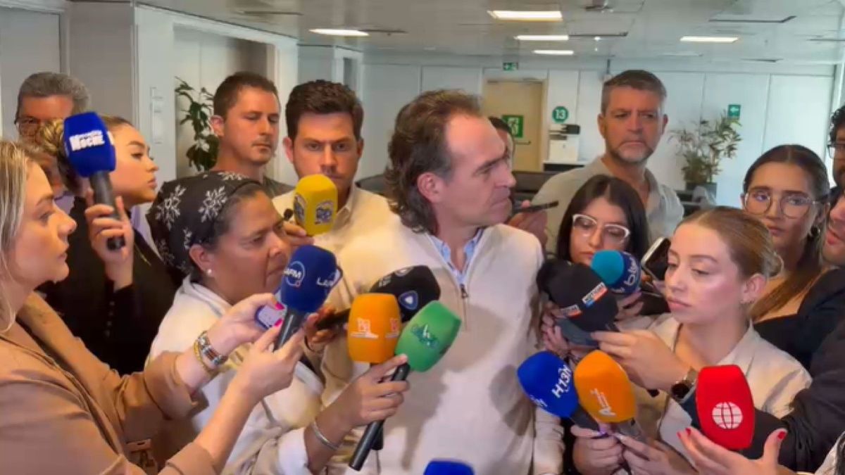 Alcalde Federico Gutiérrez en rueda de prensa