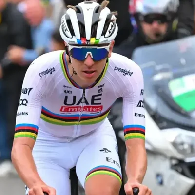 Team Emirates define el futuro ciclístico de Tadej Pogacar tras su grave accidente