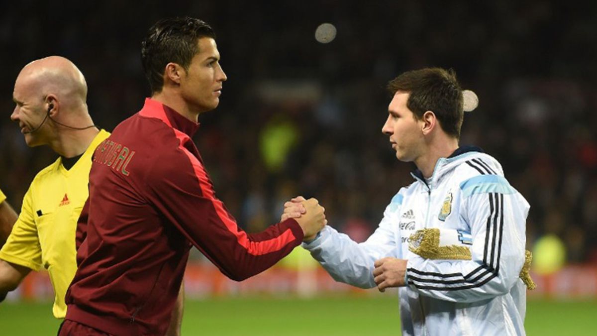 Cristiano Ronaldo y Lionel Messi en un partido amistoso Portugal vs Argentina