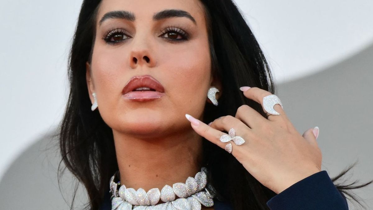 La modelo y empresaria estuvo en Italia vistiendo muy elegantemente.