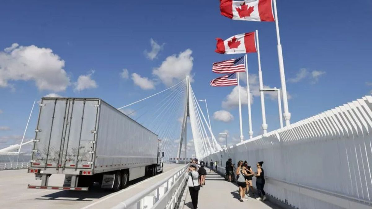 El puente internacional Gordie Howe conecta Windsor, en Canadá, con Detroit, en Estados Unidos, y constituye uno de los principales pasos fronterizos entre ambos países.
