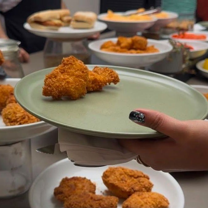 В Колумбии пройдет гастрономическая неделя жареной курицы с участием 350 ресторанов