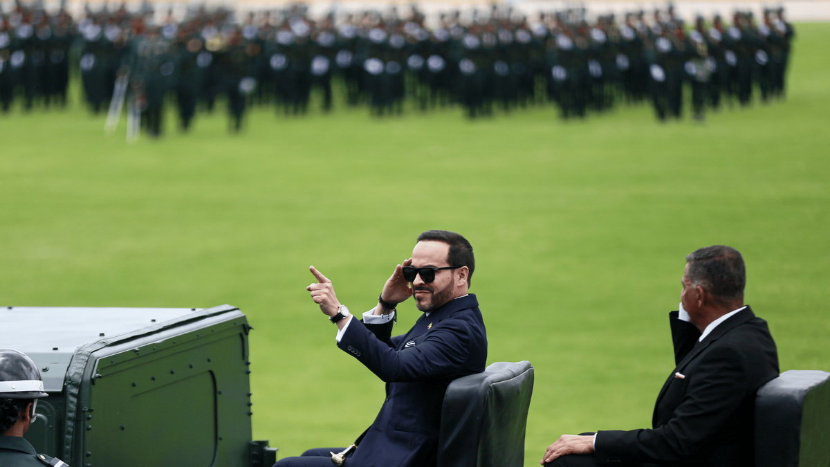Mientras un juzgado analiza de fondo una tutela contra la exhibición de cadávares tras operaciones militares, el Gobierno debe ocultar las imágenes.