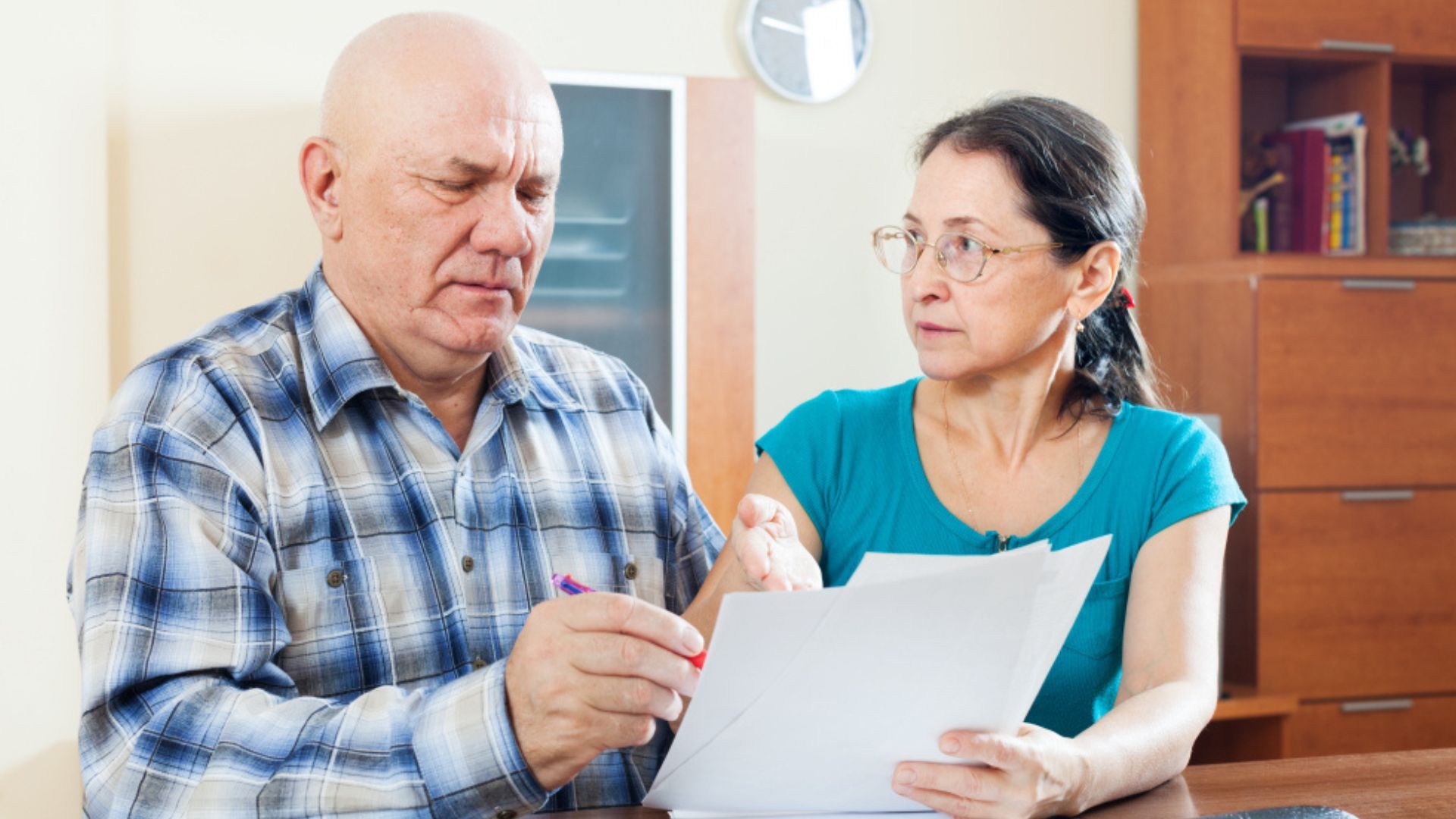 La posibilidad de recibir el 50 % de una pensión después de una separación o un divorcio existe, pero se debe a un caso concreto: la Pensión Familiar.
