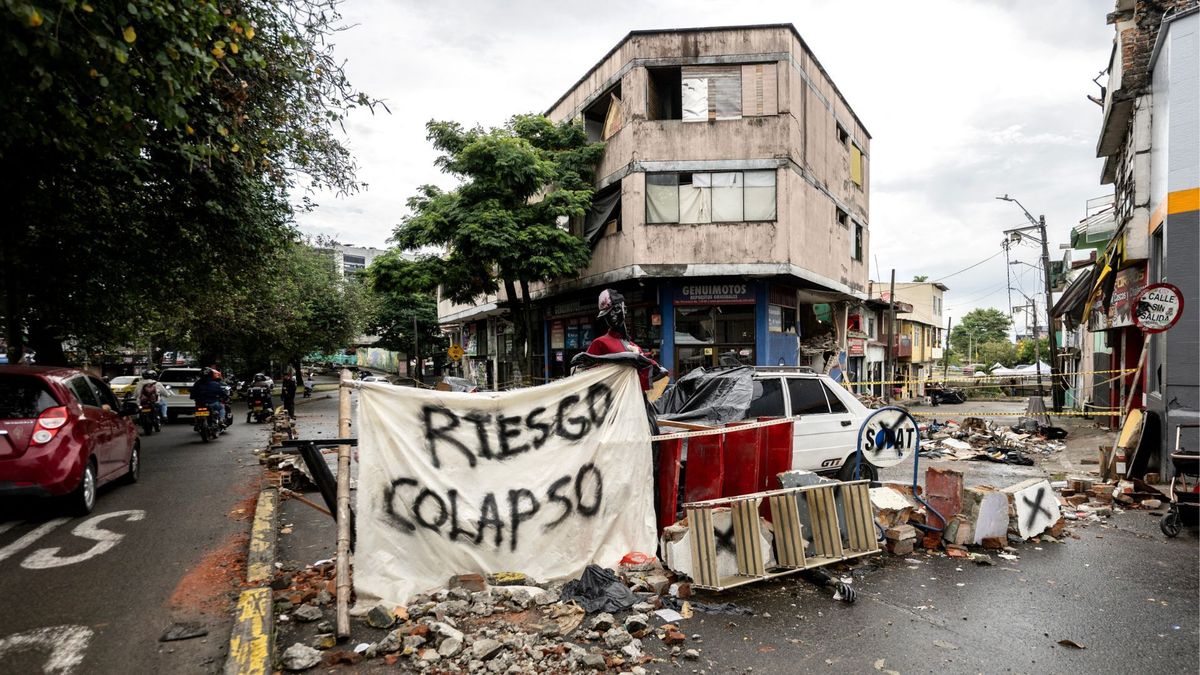 Edificio gravemente dañado tras el terremoto de magnitud 7,4, en Pereira.