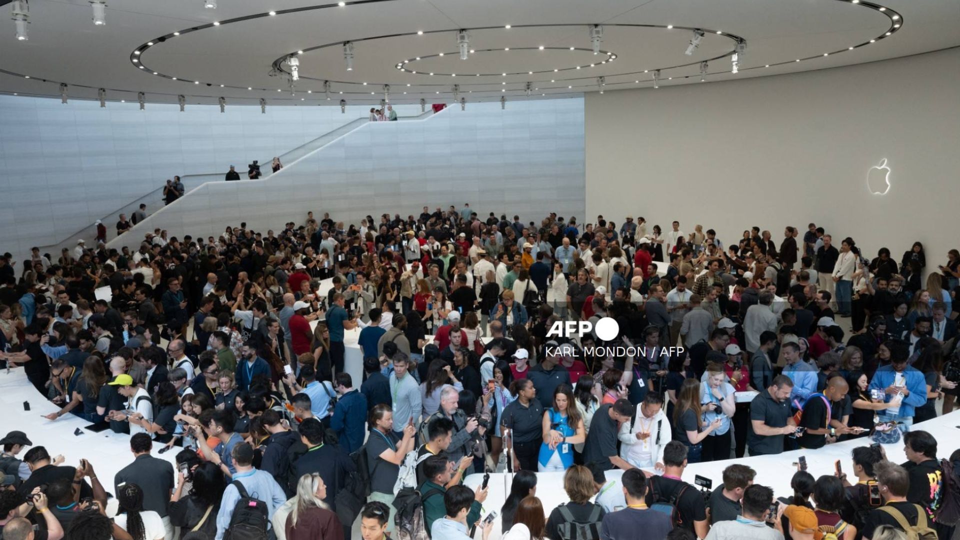 iPhone lanzamiento