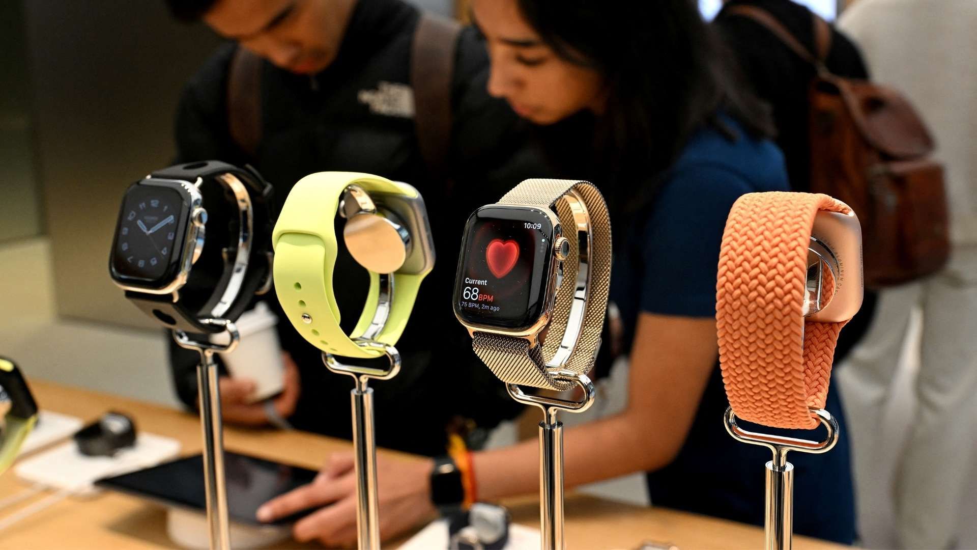 watchOS 27 integra Siri AI en los modelos compatibles y añade funciones vinculadas con Apple Intelligence y el iPhone.