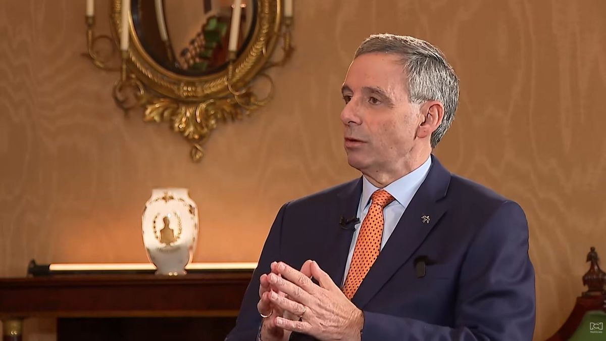 Miguel Gómez Martínez, ministro de Hacienda, habló sobre el futuro del IVA y los cambios que prepara el Gobierno en materia fiscal.