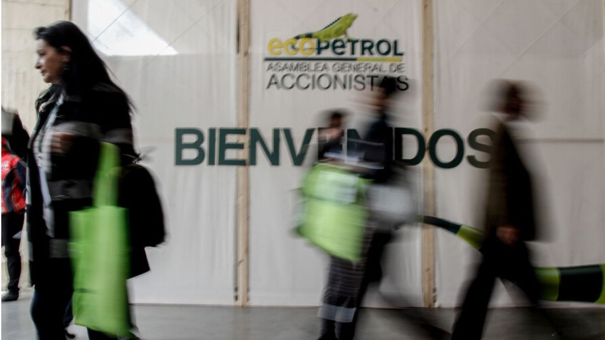 Luego de que se conocieran los audios que confirmaron vínculos entre diferentes miembros del anterior gobierno en la entidad petrolera se siguen generando movimientos.