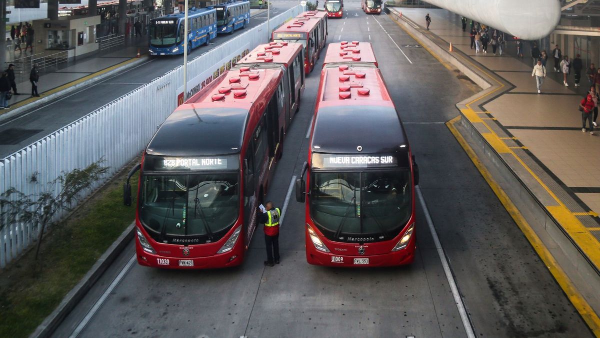 El director del Instituto de Desarrollo Urbano (IDU), Orlando Molano, explicó en entrevista con La FM cuáles son las obras de TransMilenio que se espera habilitar antes de finalizar 2026.