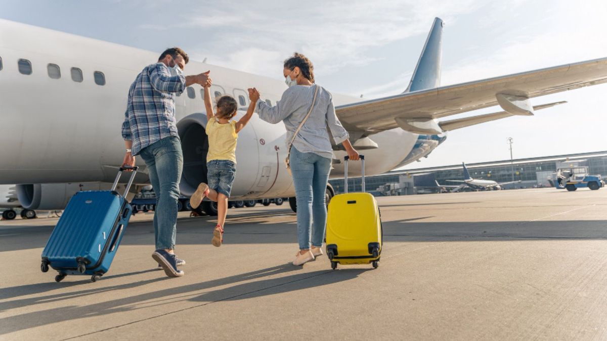 Cuando una persona comienza a organizar unas vacaciones piensa en cómo realizar el viaje: ¿conviene comprar un paquete turístico o reservar cada servicio por separado?