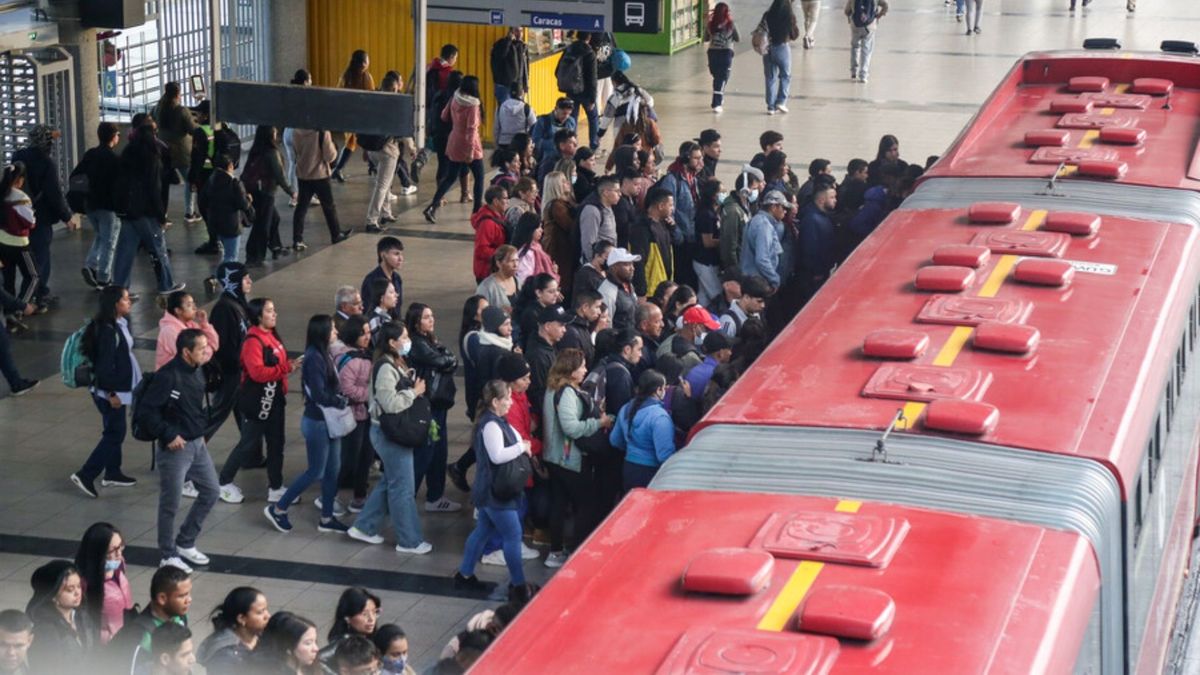 Usuarios de Transmilenio en Bogotá
