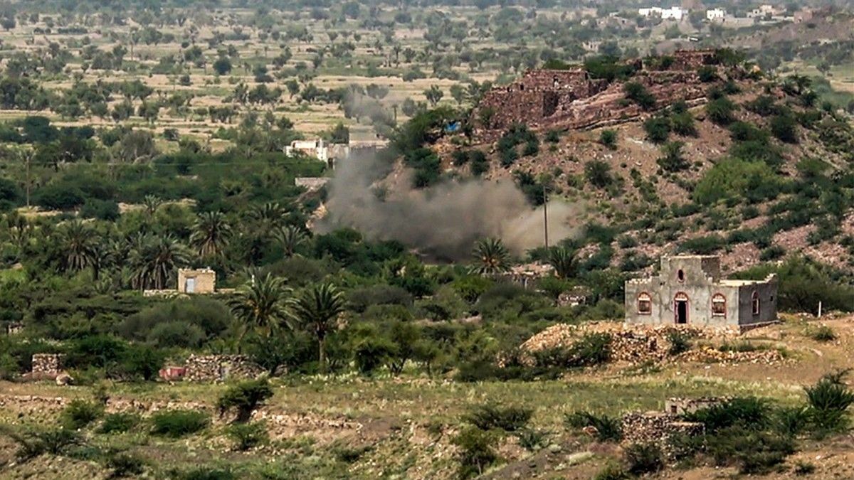 Ataques durante los combates en curso entre los hutíes y las fuerzas gubernamentales yemeníes respaldadas por Arabia Saudí