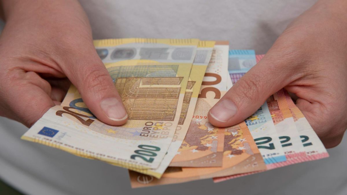 Antes de cambiar euros por pesos colombianos, resulta necesario revisar las tasas disponibles en diferentes establecimientos.
