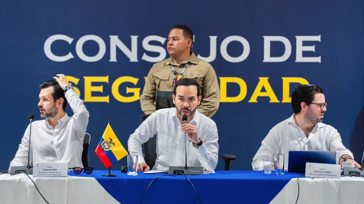 Presidente Abelardo de La Espriella en Consejo de Seguridad de BolÍvar