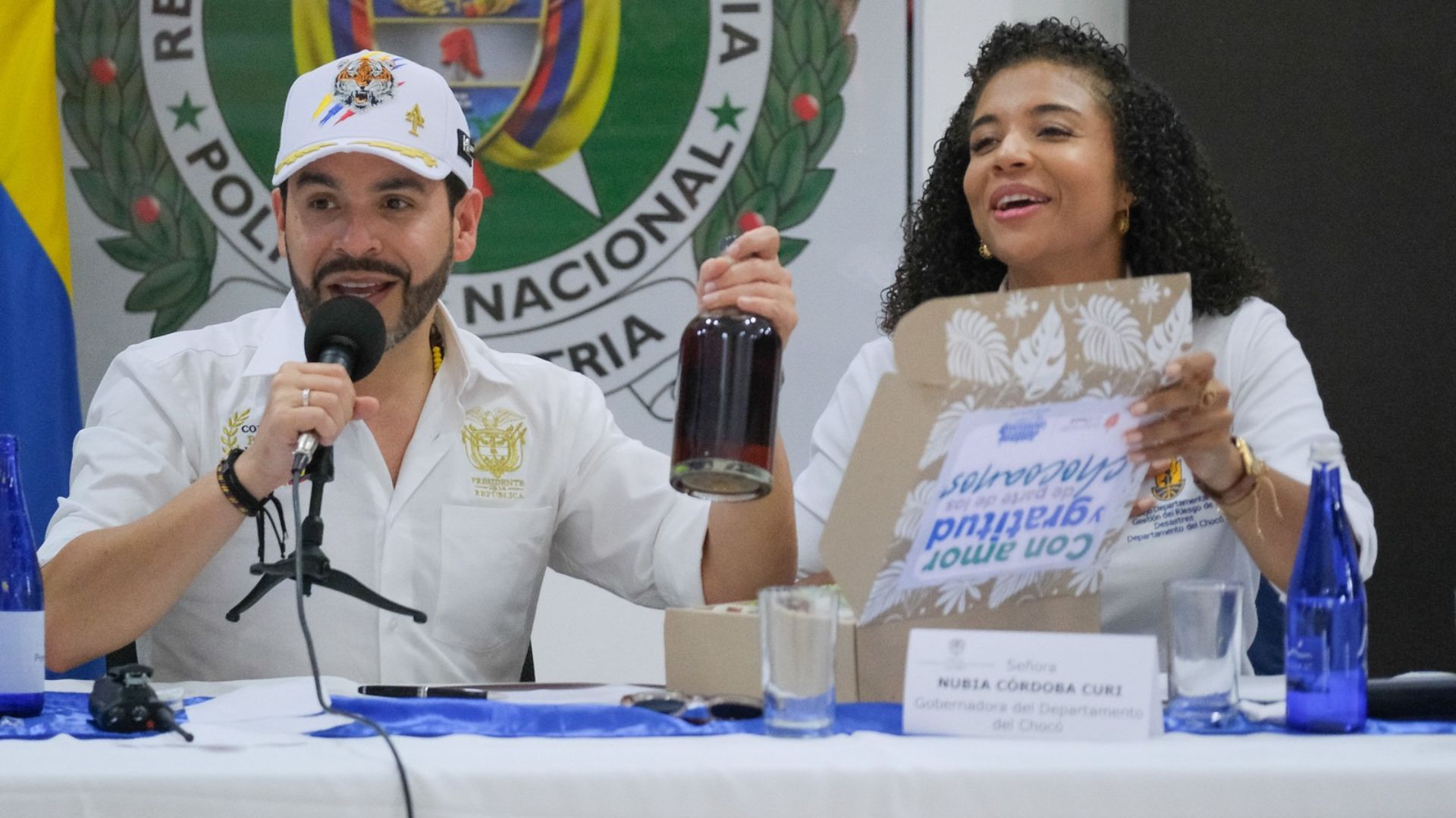 El mandatario ha realizado intervenciones con vestimentas que se adecúan a cada ocasión.