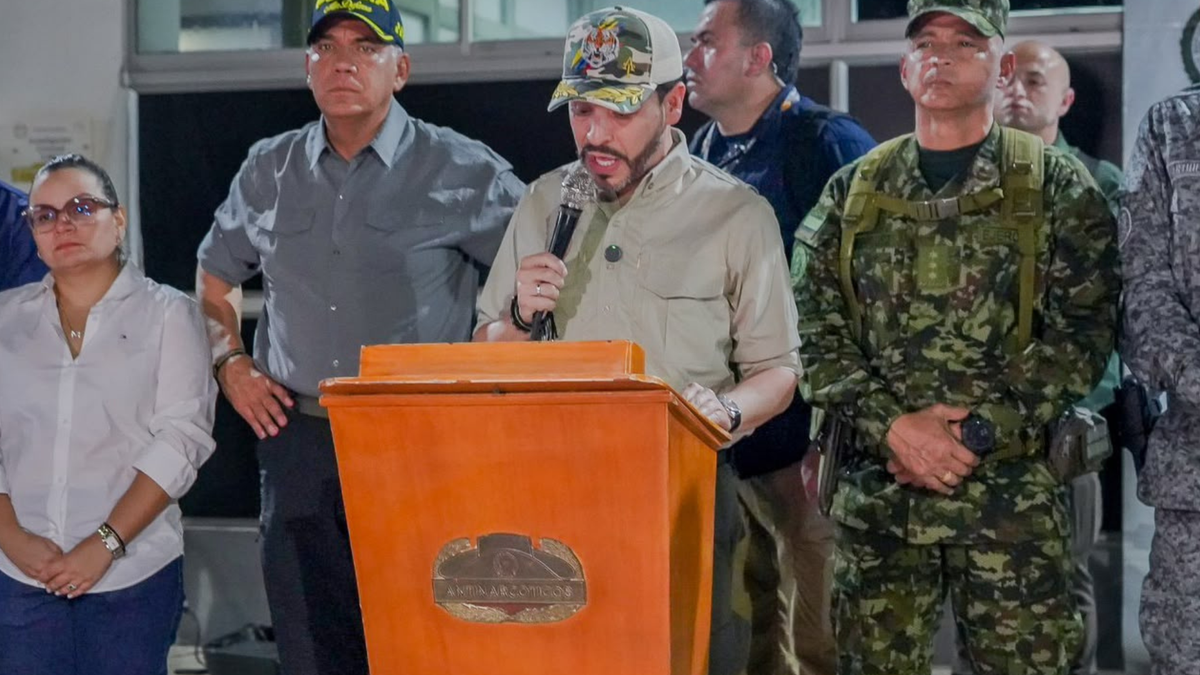 Presidente Abelardo De la Espriella y la cúpula militar.
