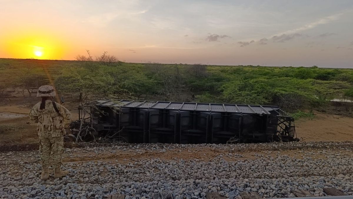 Tren de la multinacional Cerrejón afectado por atentado terrorista.