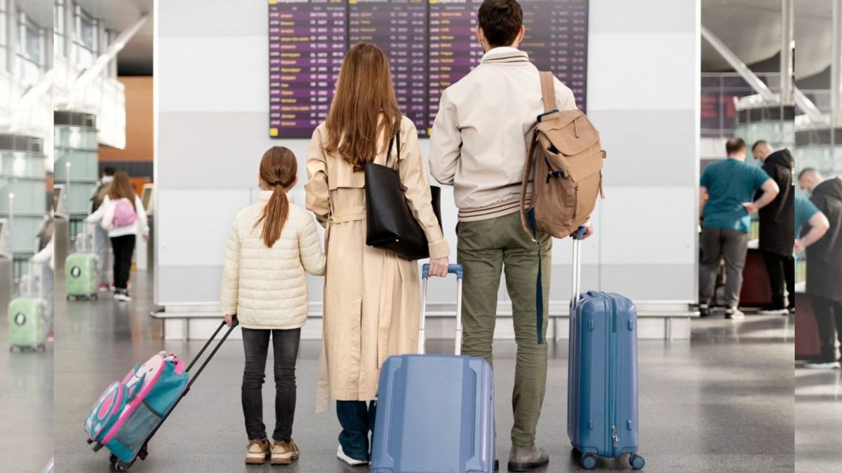 Cuando un menor de edad necesita viajar fuera de Colombia acompañado por uno de sus padres o por otra persona, existen requisitos que deben cumplirse antes de salir del país.