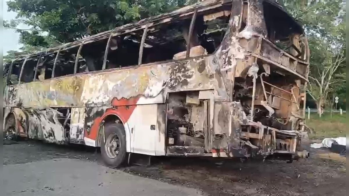Incineran bus en la Transversal del Sisga