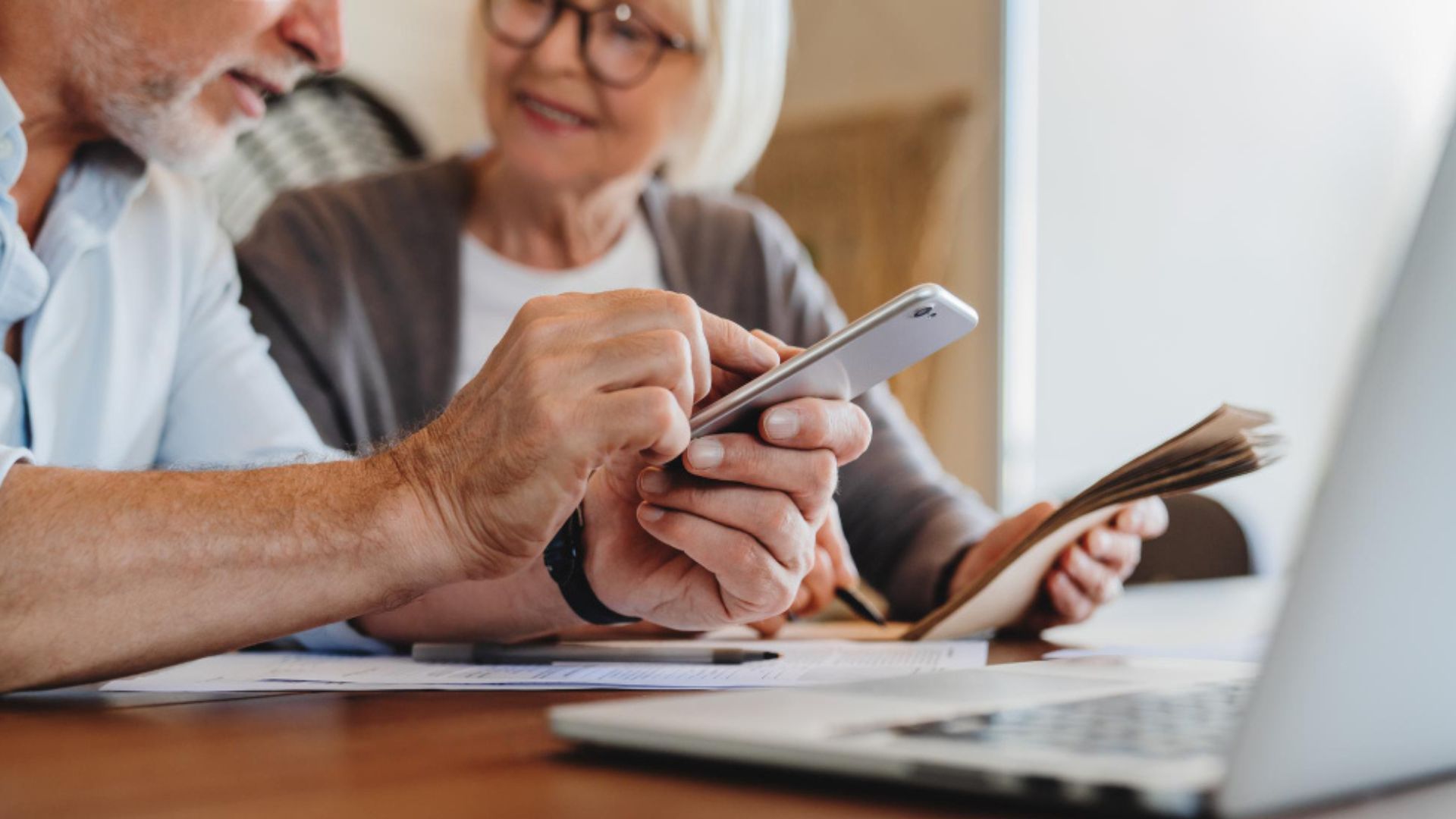 Como regla general, no se pueden recibir dos pensiones de vejez por el mismo riesgo dentro del mismo régimen.