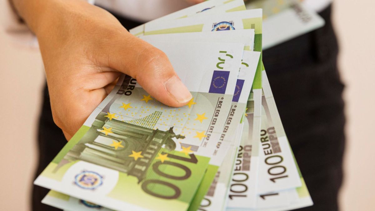 La cotización permite establecer una referencia para quienes necesitan conocer cuánto representan sus euros en pesos colombianos.