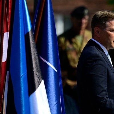 Estonia responsabiliza a Rusia por incendio en planta de vehículos que provee a Ucrania