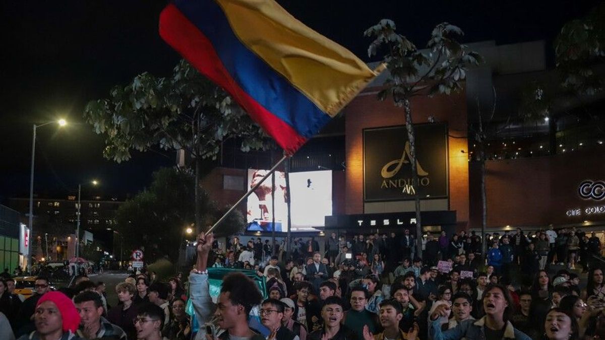 El decreto plantea un proceso escalonado de acción en medio de protestas.